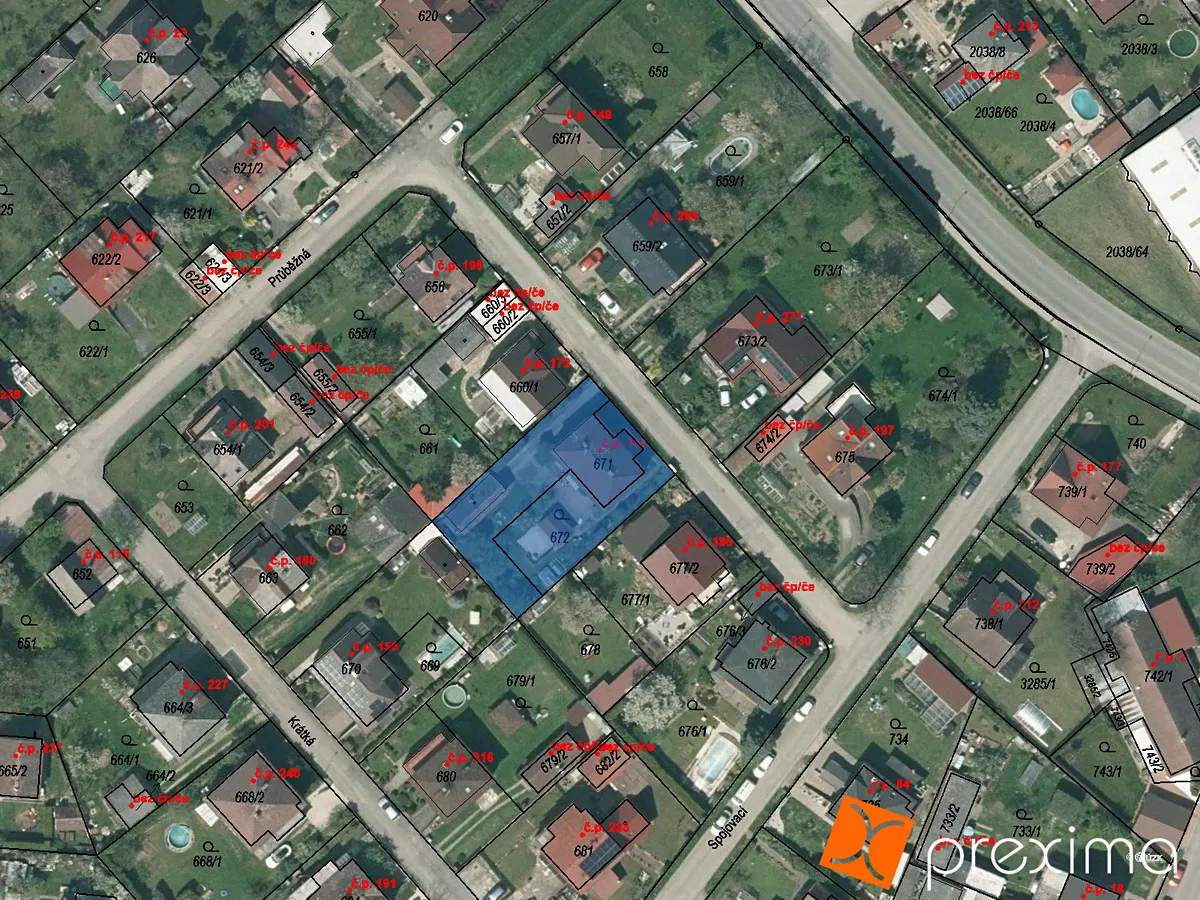 Prodej podílu 1/12 rodinného domu 105 m², pozemek 744 m²